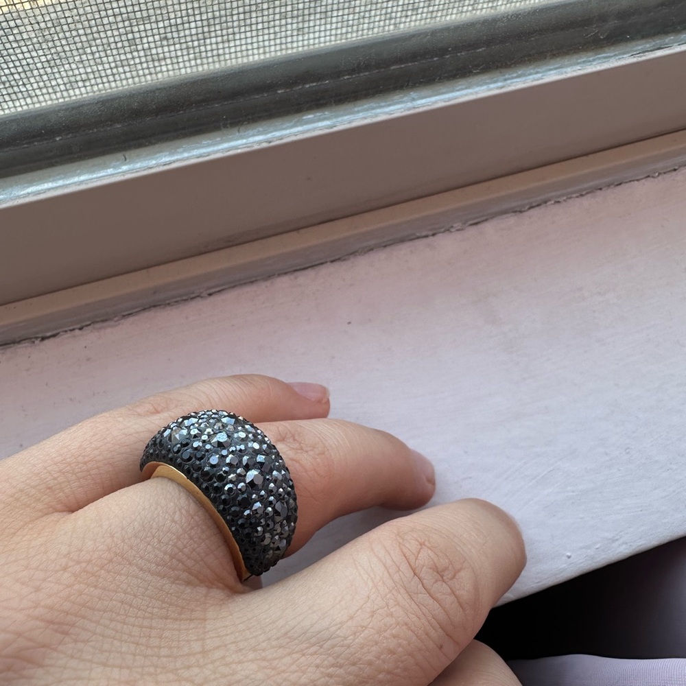 Swarovski Mini Chic Ring Black & Gold Dome Size 58 (8)